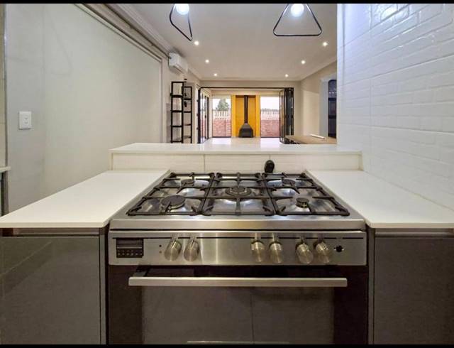 3 BEDROOM HOUSE FOR SALE IN MIDSTREAM ESTATE